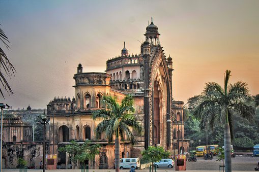 25 famous places in lucknow 2022