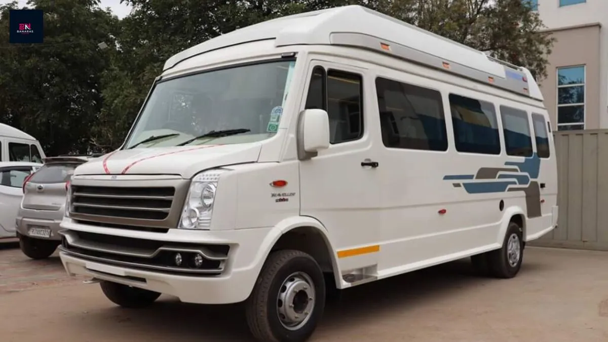 20 seater tempo traveller